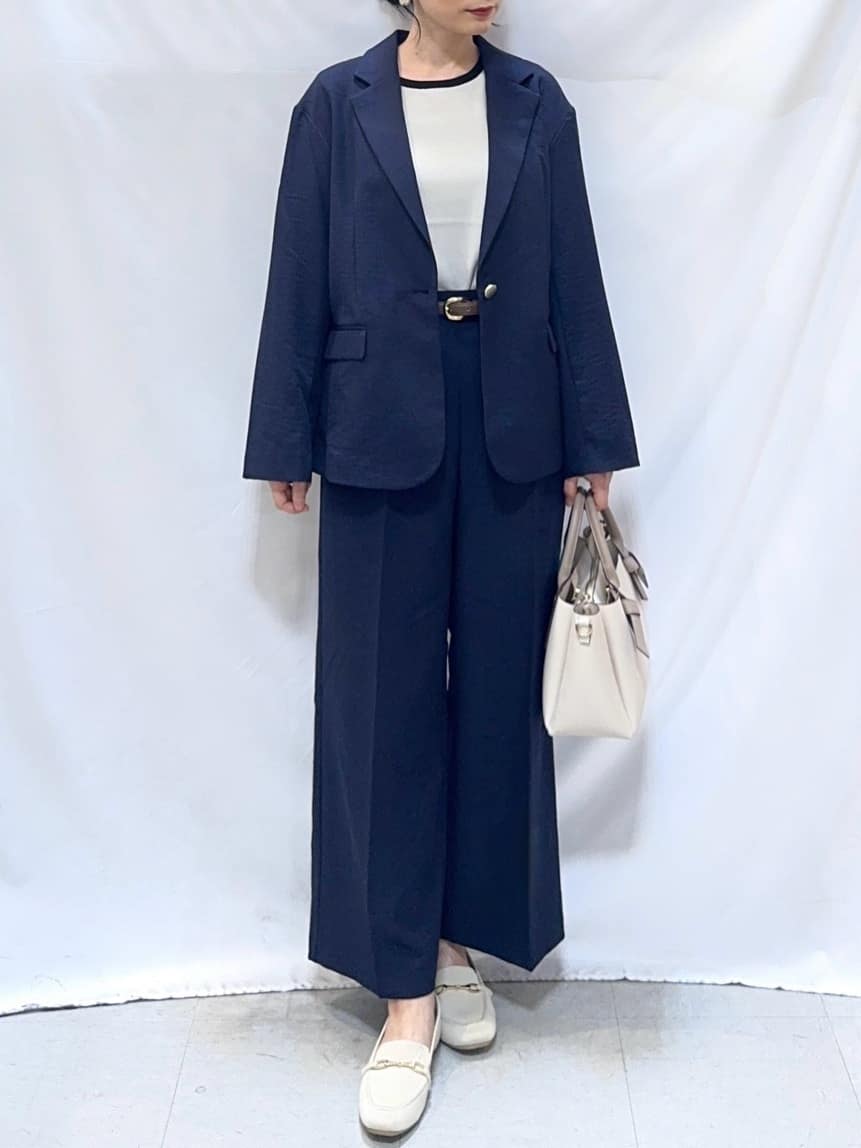 𝐇𝐢𝐫𝐨𝐦𝐢さんの「SHOO･LA･RUE｜【洗濯機可/S-LL/アンサンブル可】すっきりと好印象 配色クルーネックニット」を使ったコーディネート