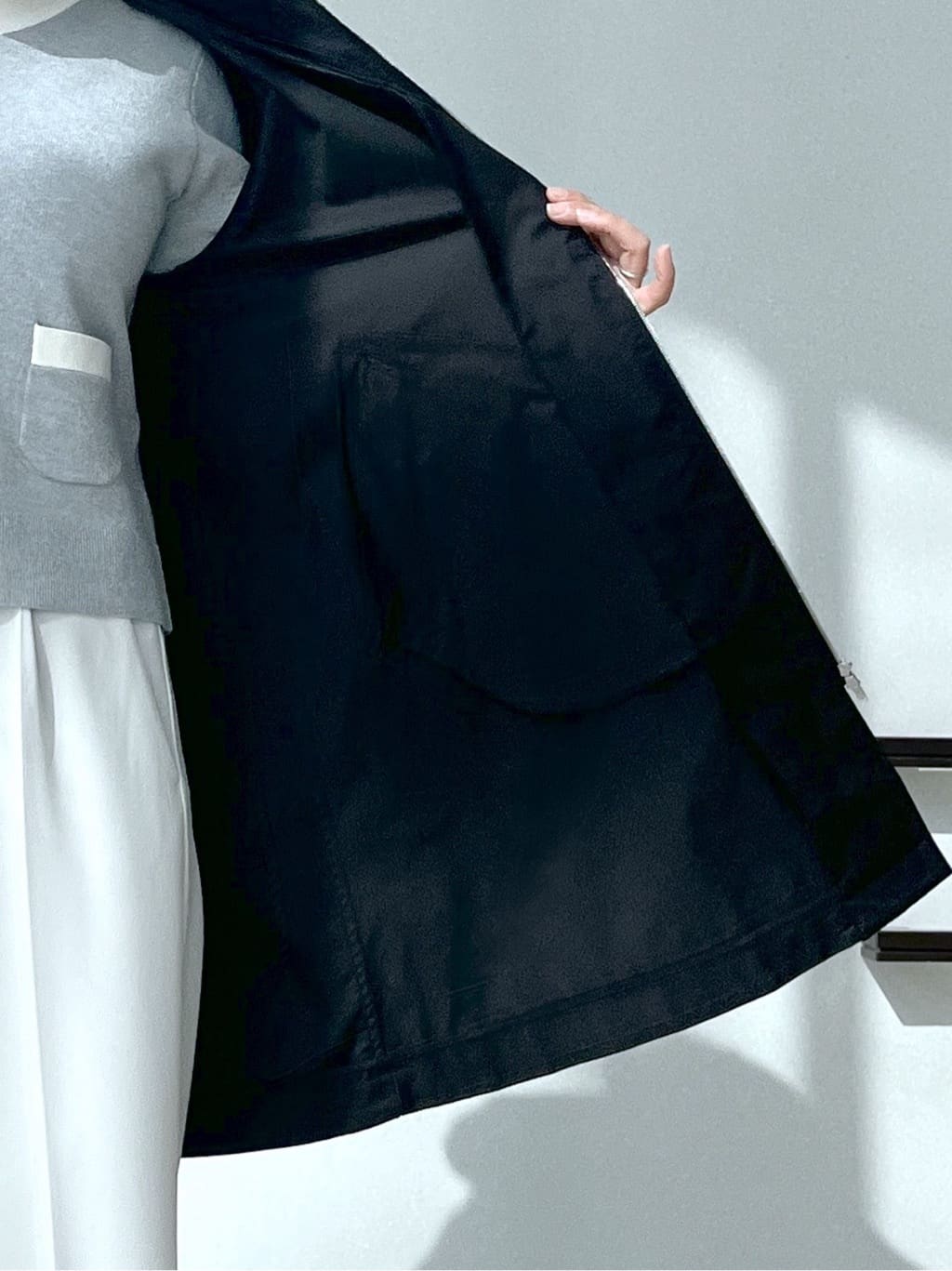 Soeさんの「DRESSTERIOR｜【ウォッシャブル/撥水素材】撥水フーテッドツイルコート」を使ったコーディネート