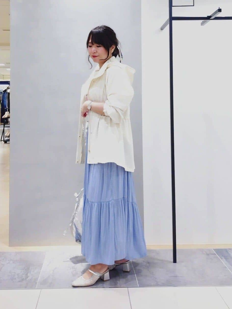 TOMOMIさんの「INDIVI｜【撥水／フード取外し可】凹凸素材ブルゾン」を使ったコーディネート