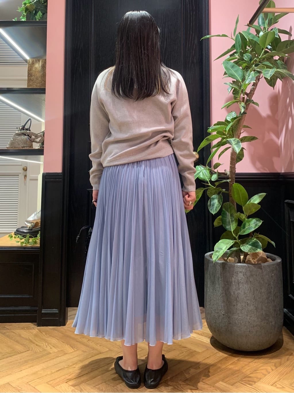 SAKAIさんの「DRESSTERIOR｜◆ウォッシャブルコットンカシミヤプルオーバーニット」を使ったコーディネート