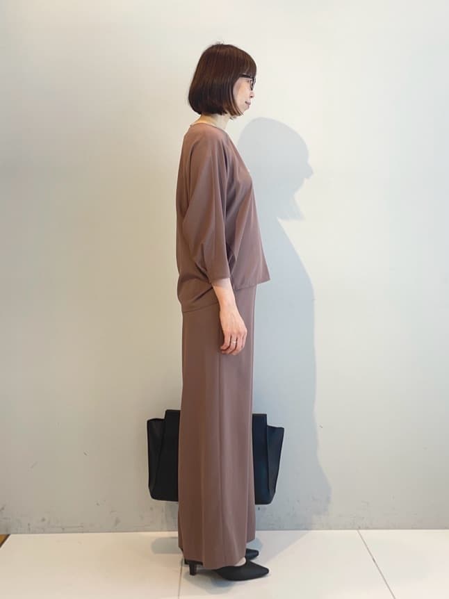 murayamaさんの「INDIVI｜【接触冷感／透湿／着る日傘】イージーワイドパンツ」を使ったコーディネート