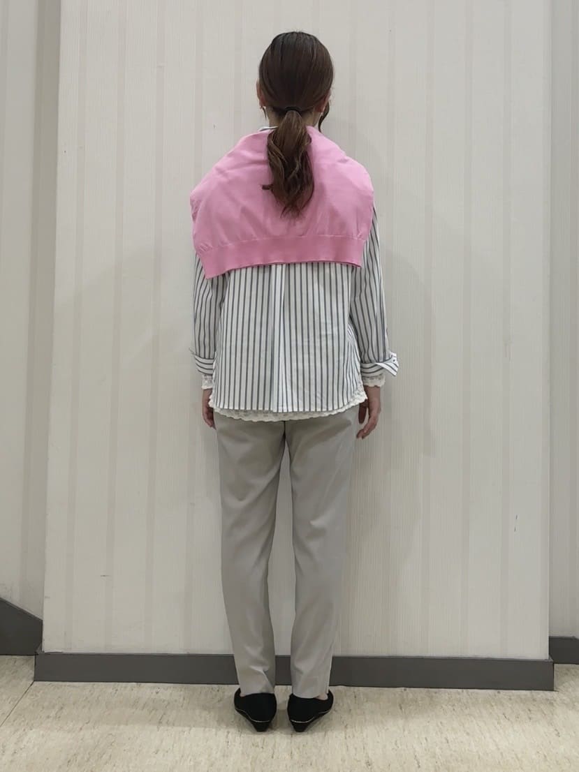 ちひさんの「INDIVI｜【洗える／レイヤードにおすすめ】シャーリングレース ロングTシャツ」を使ったコーディネート