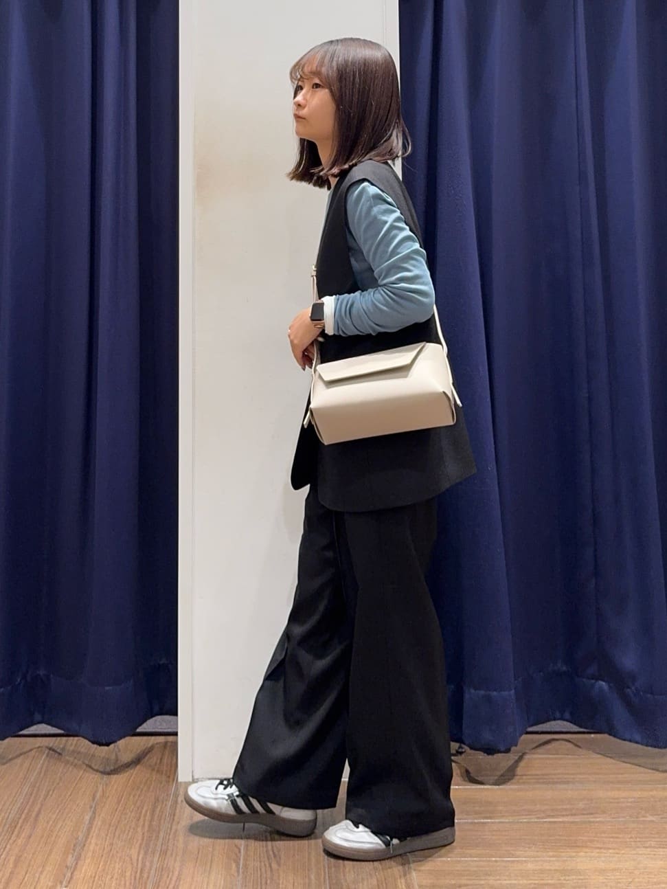 cherryさんの「THE SHOP TK｜【通勤にもカジュアルにも】CAVIAN ジレ/セットアップ可」を使ったコーディネート