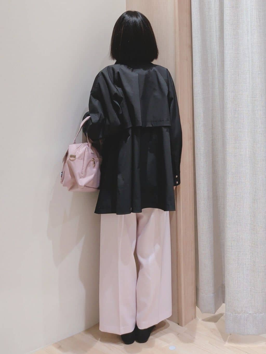 Yuiさんの「grove｜【撥水／シルエット2WAY】羽織るだけでサマになる、スタンドネックテントラインコート」を使ったコーディネート