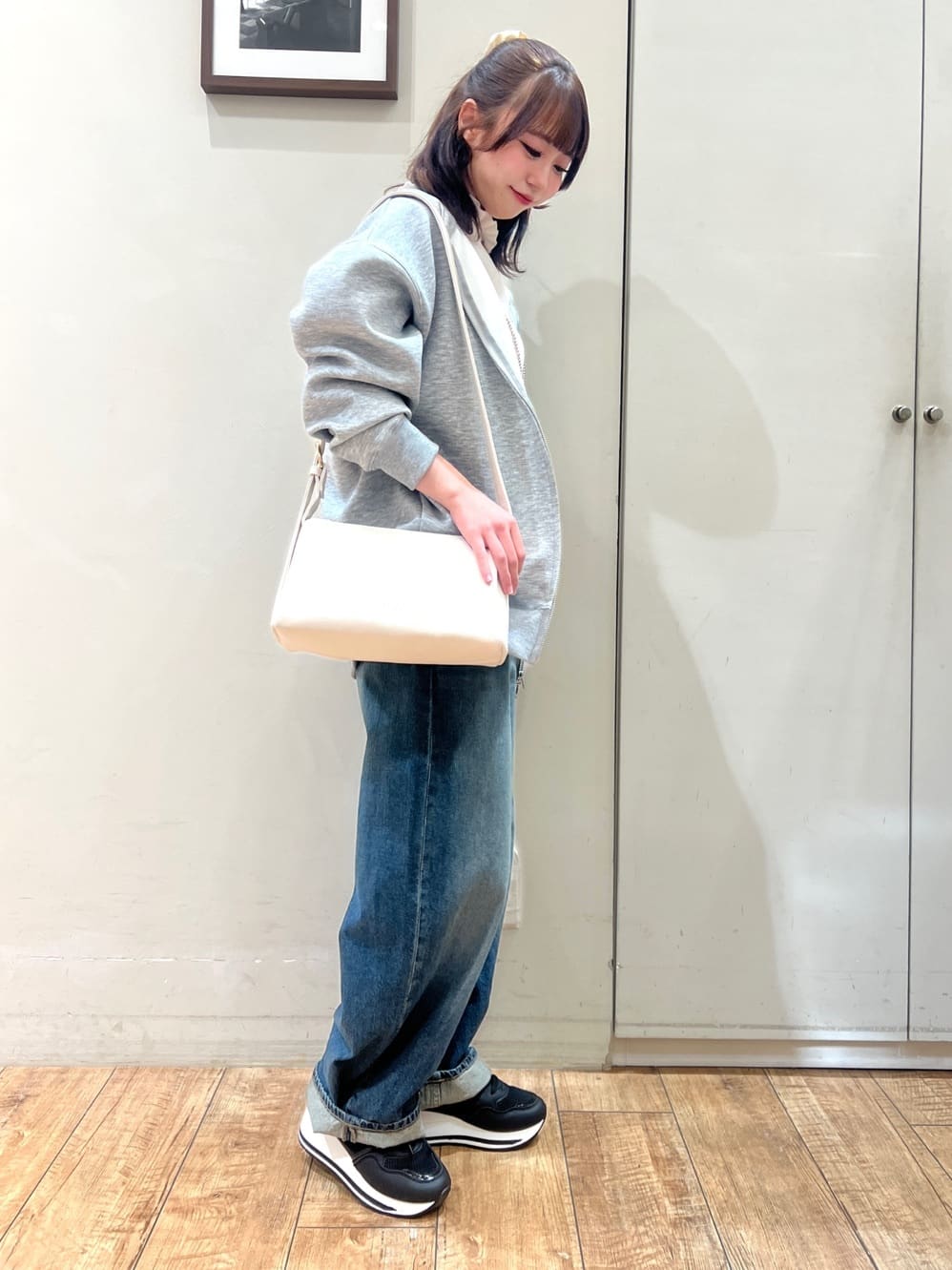 AIRIさんの「SHOO･LA･RUE｜【洗濯機可/S-LL】ほどよいゆとりの もちっとやわらかリブニット」を使ったコーディネート