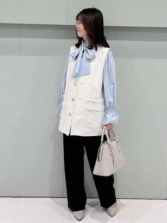 makiさんの「UNTITLED｜【オンオフ使える】スラブツイード ジレ」を使ったコーディネート