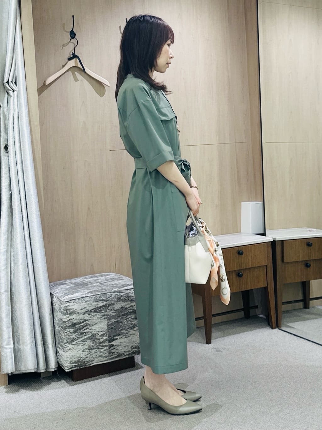 Miwaさんの「UNTITLED｜◆【洗える/前開きボタン】シャンブレーシャツワンピース」を使ったコーディネート