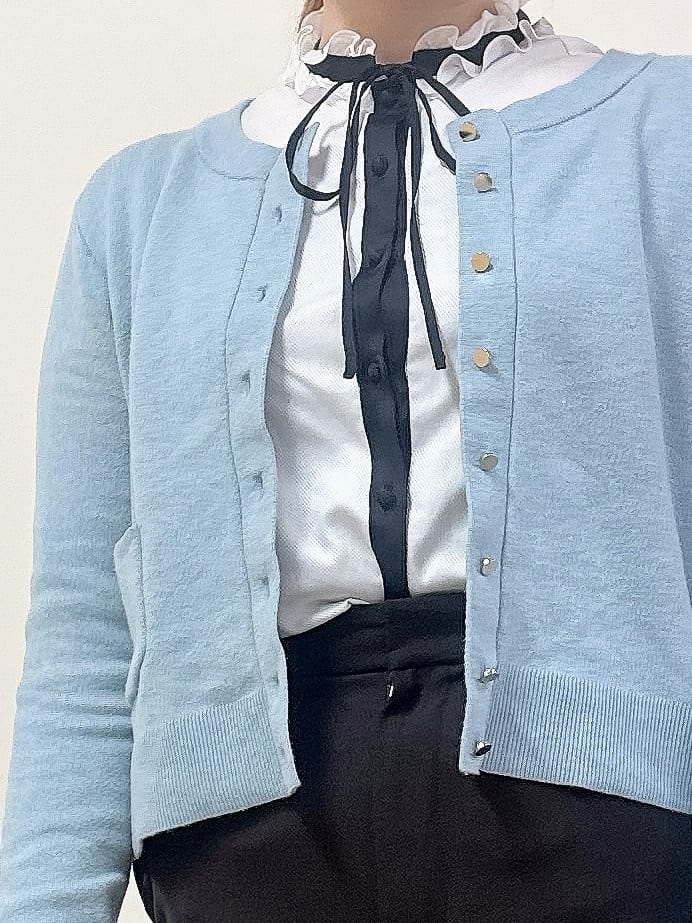 なかもとあきさんの「DRESSTERIOR｜◆ウォッシャブルコットンカシミヤカーディガン」を使ったコーディネート
