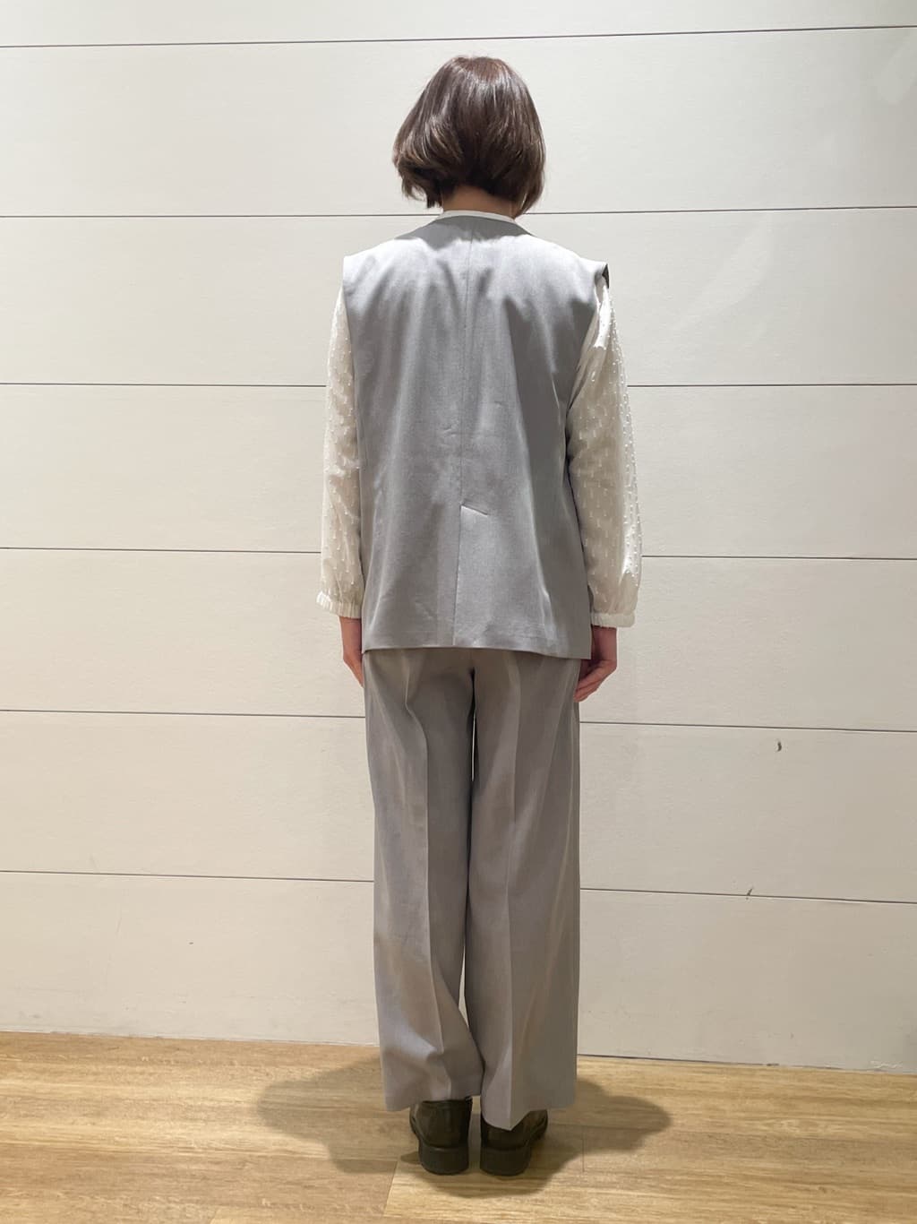 Ryoさんの「THE SHOP TK｜【通勤にもカジュアルにも】CAVIAN ジレ/セットアップ可」を使ったコーディネート