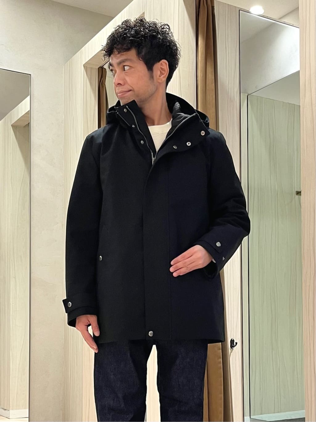 URAさんの「TAKEO KIKUCHI｜ニットライク プルオーバー」を使ったコーディネート