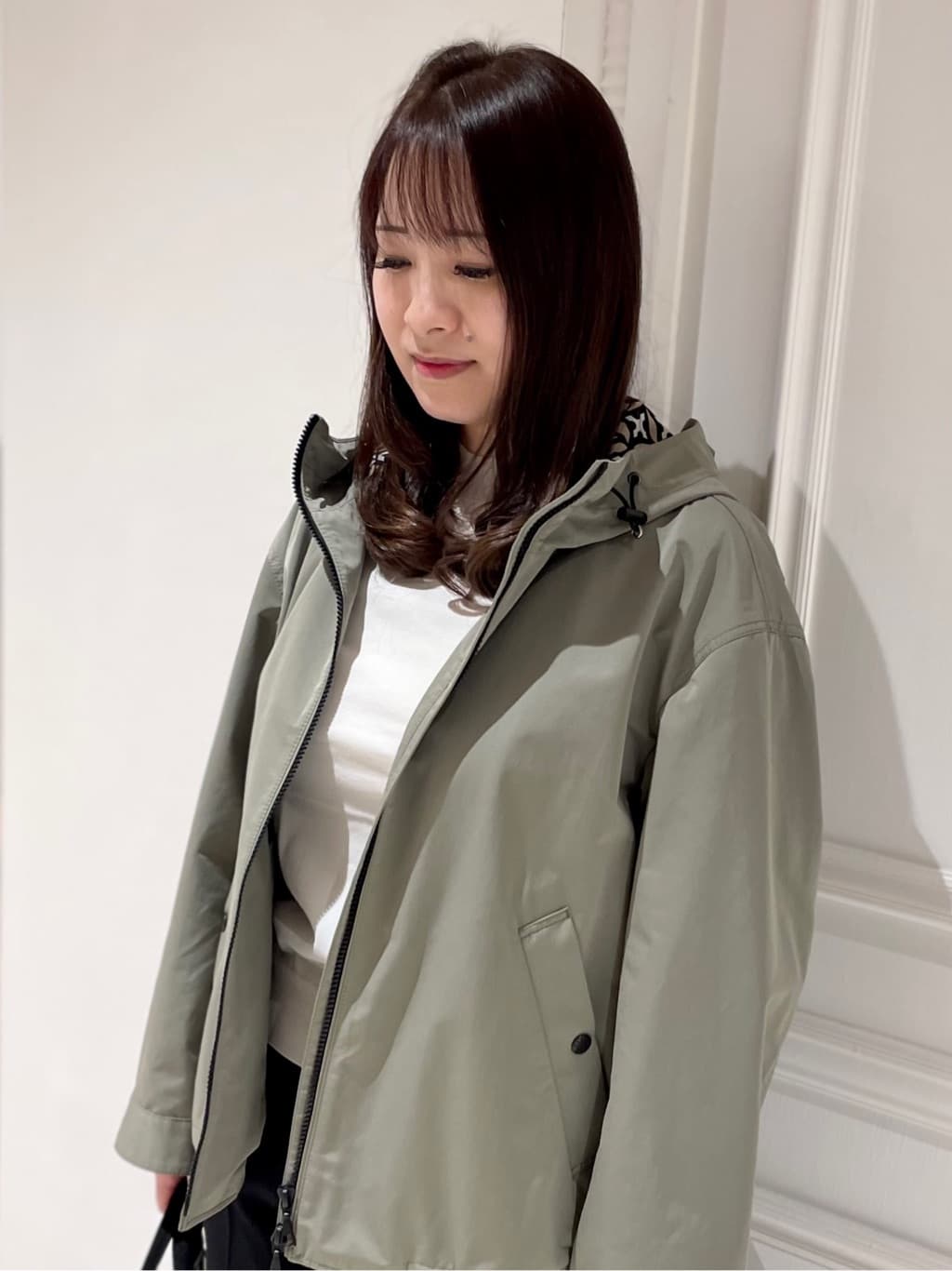 minowaさんの「DRESSTERIOR｜【ウォッシャブル/撥水素材】撥水ツイル マウンテンパーカー」を使ったコーディネート