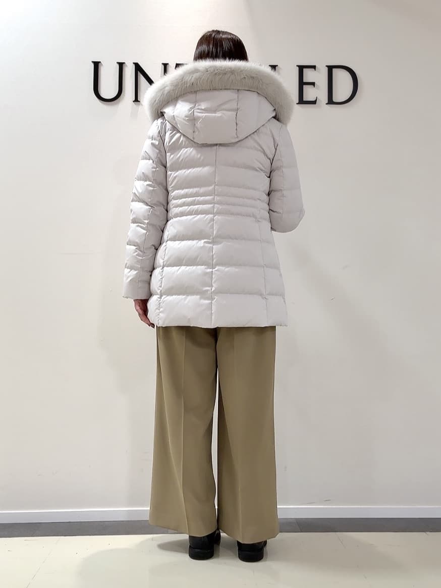 YUIさんの「UNTITLED｜【はっ水機能/フード取り外し可】ミディダウンコート」を使ったコーディネート