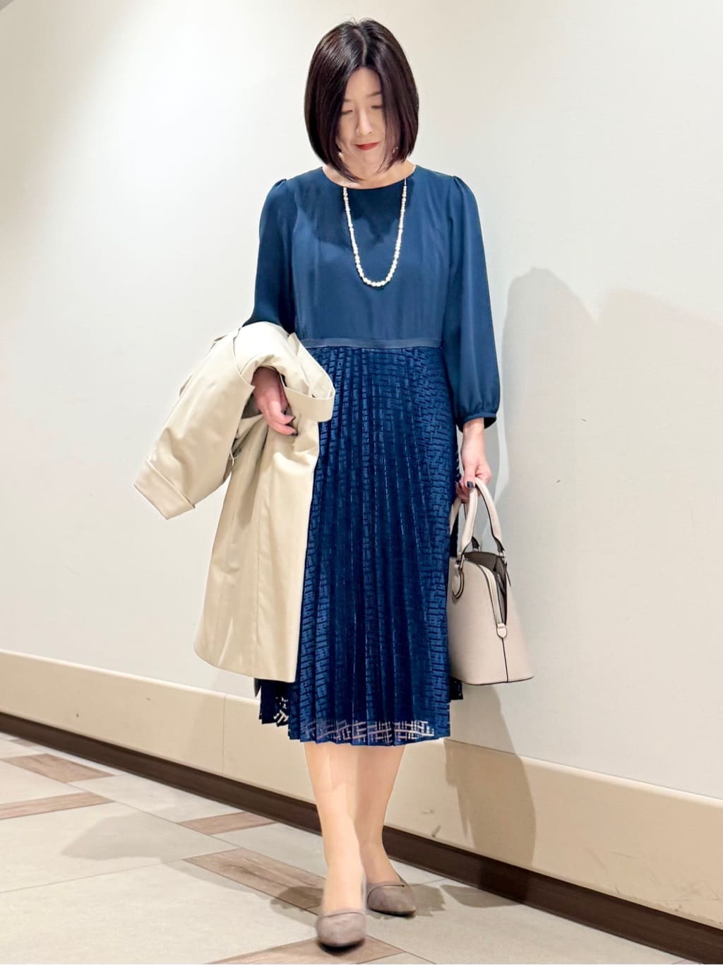kaeさんの「Reflect｜【SS-4Lサイズ】シフォン&times;幾何柄レースプリーツワンピース」を使ったコーディネート