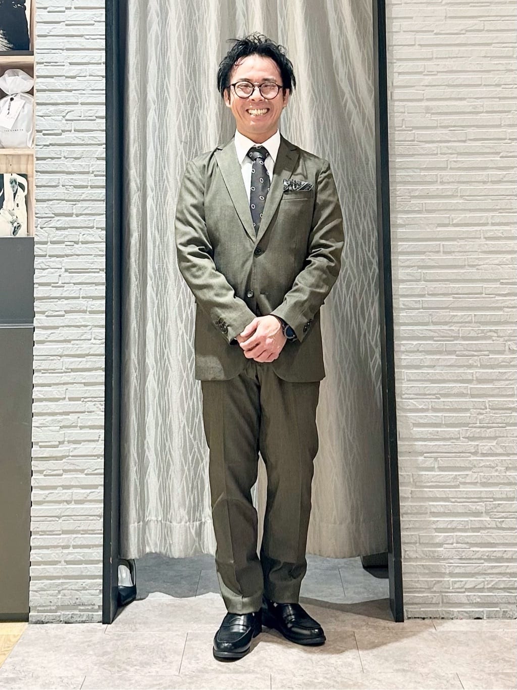 KENJI Iさんの「THE SHOP TK｜ライトエバーデニム ジャケット 洗濯機OK/ストレッチ/セットアップ可」を使ったコーディネート