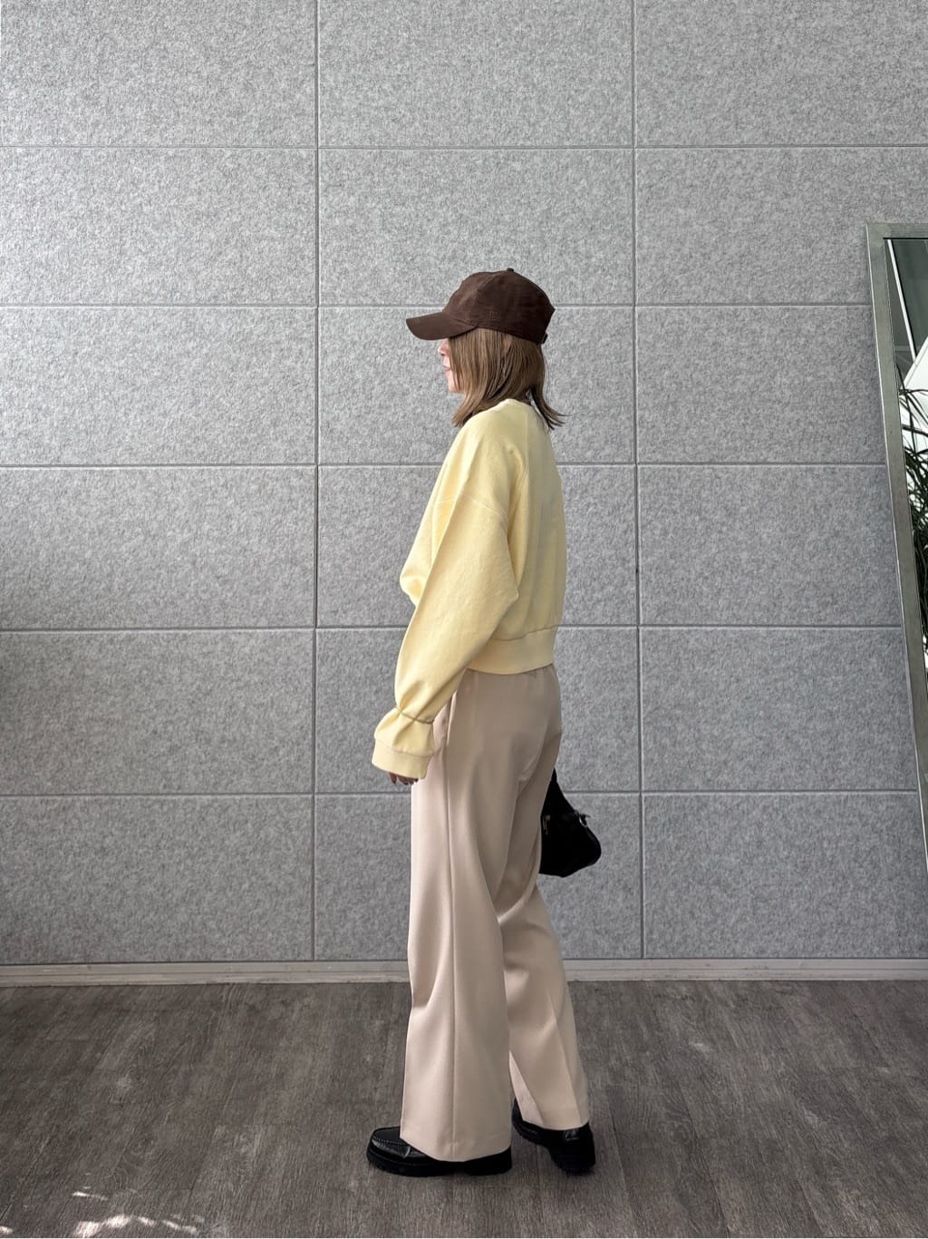 kotakiさんの「INDIVI｜Timeless｜ストレートフレアパンツ」を使ったコーディネート