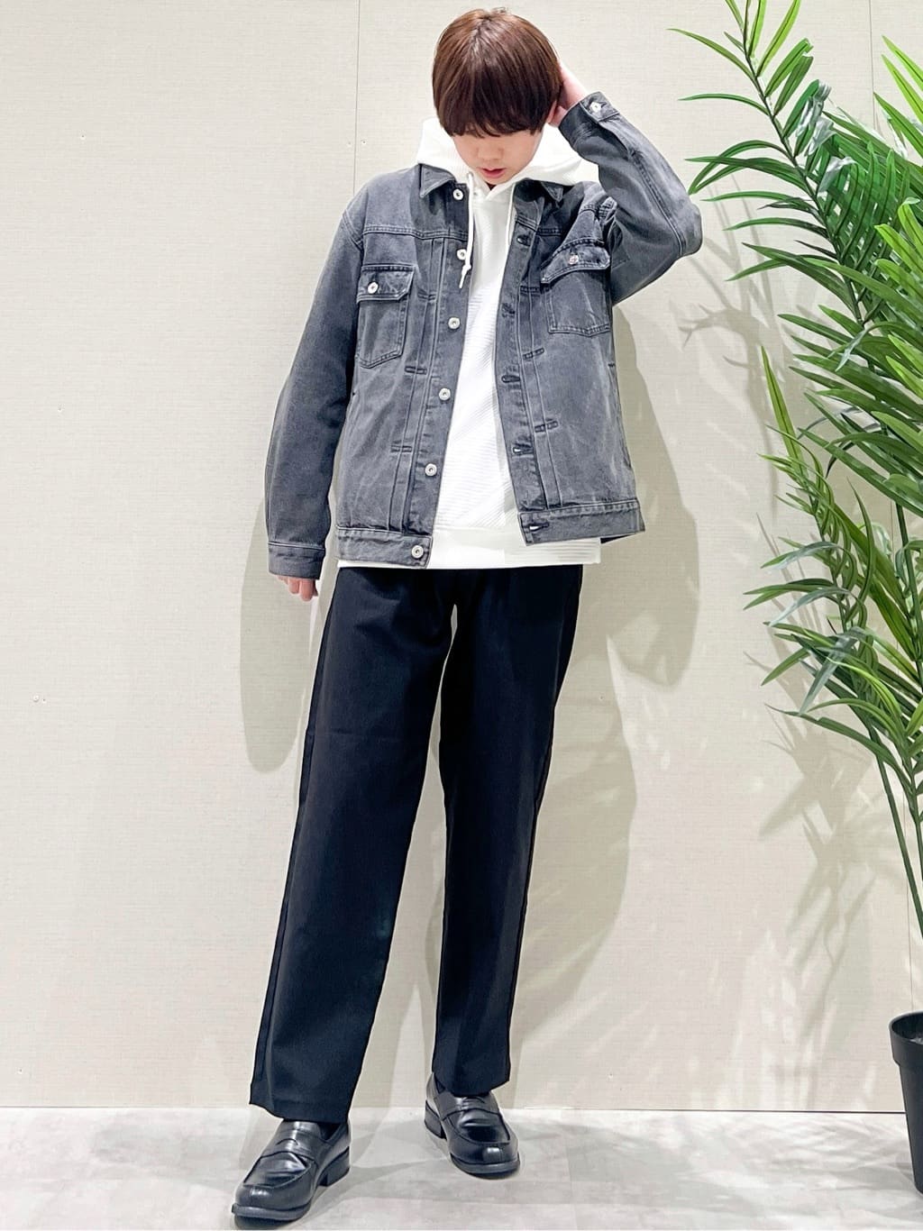 SHI-MAさんの「THE SHOP TK｜【大人にも取り入れやすい】デニムジャケット セットアップ可/洗濯機OK」を使ったコーディネート