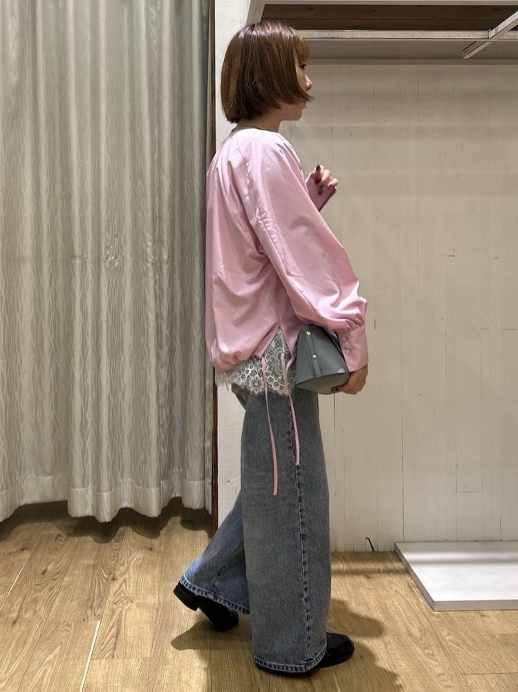ga_riさんの「THE SHOP TK｜キーネックストライプドロストシャツブラウス」を使ったコーディネート