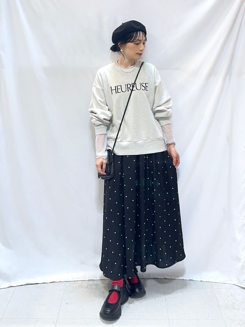 𝐇𝐢𝐫𝐨𝐦𝐢さんの「SHOO･LA･RUE｜【S-LL】レイヤードスタイルに チュール切替ロンT」を使ったコーディネート