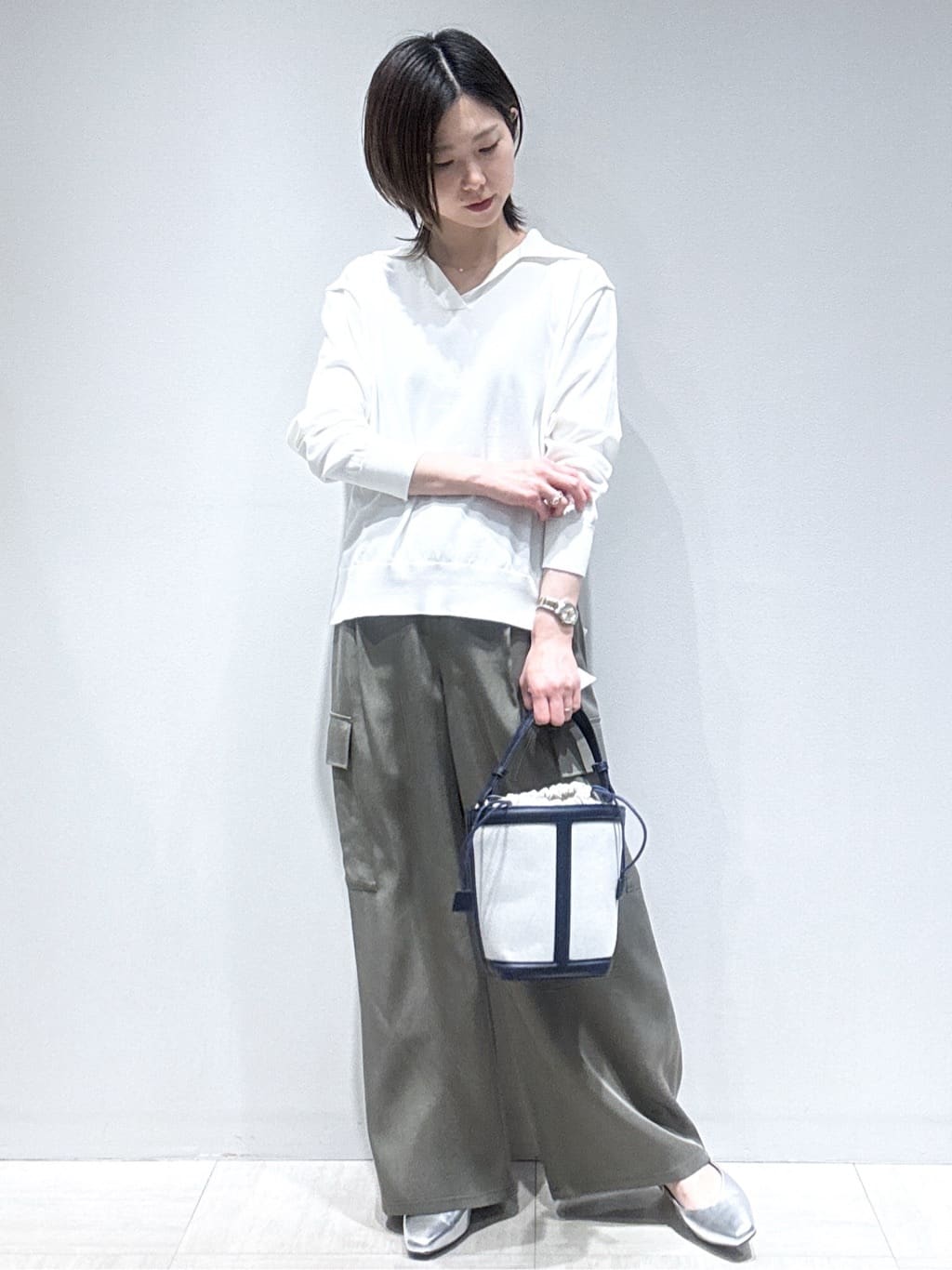 まちこさんの「Reflect｜スキッパーネックニットプルオーバー」を使ったコーディネート