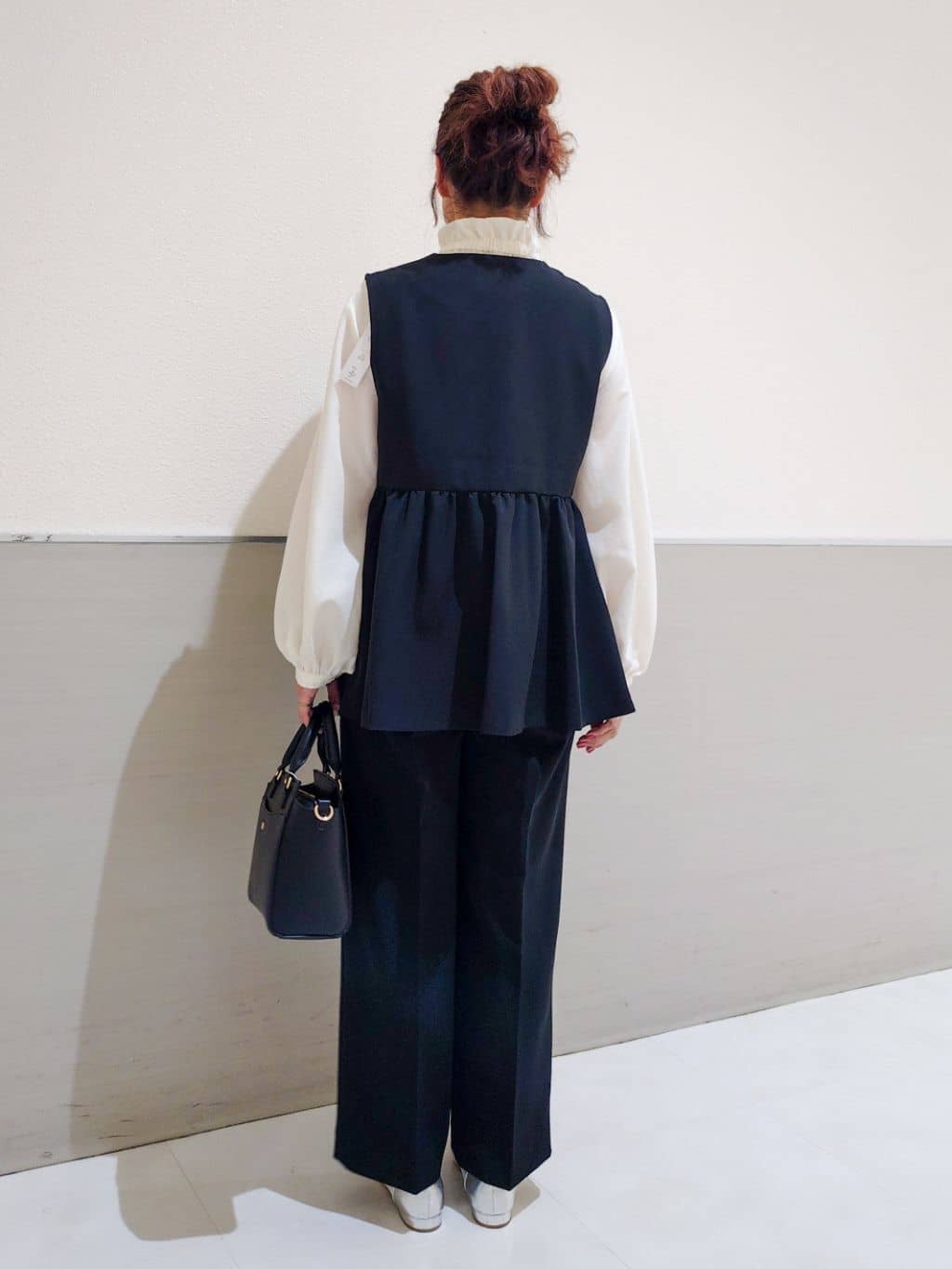 maruさんの「THE SHOP TK｜【通勤・きちんと見えに】ダブルクロス ペプラムジレ/セットアップ可」を使ったコーディネート