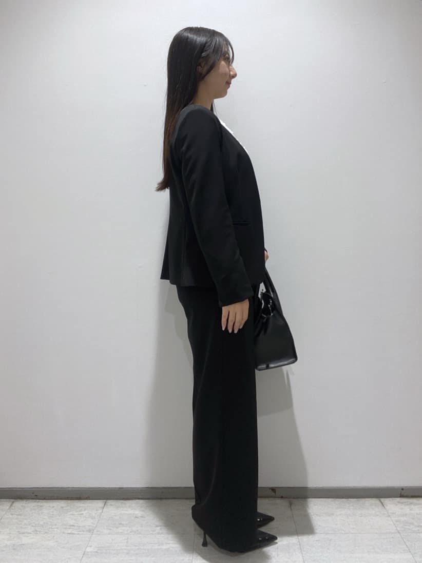 meiさんの「INDIVI｜【通勤スーツ／洗える】ストレッチカラーレスジャケット」を使ったコーディネート