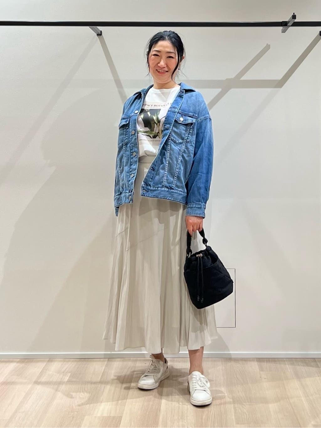 TOMOMIさんの「UNTITLED｜【Healthy DENIM】別注Bran／デニムジャケット」を使ったコーディネート