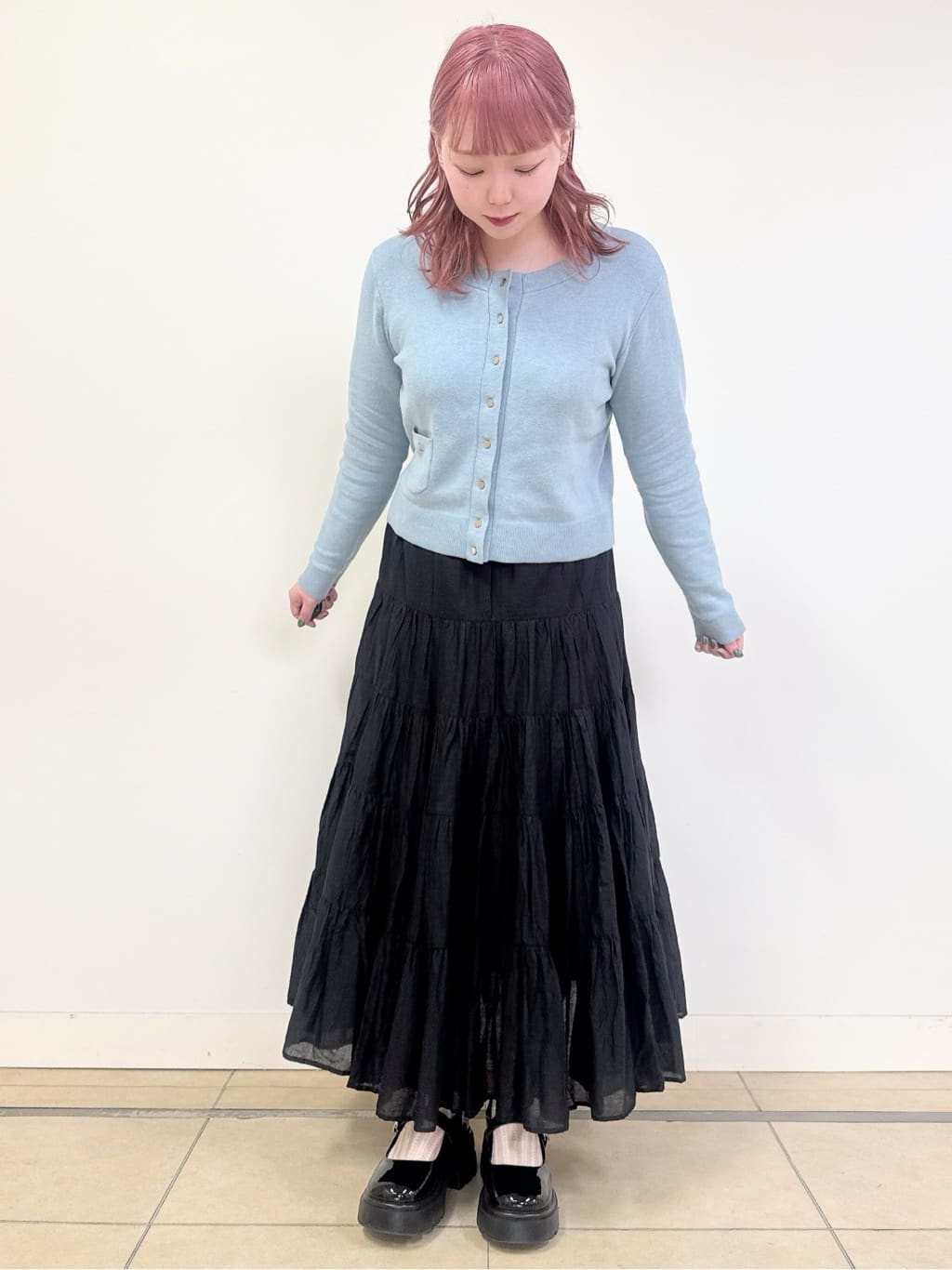 なかもとあきさんの「DRESSTERIOR｜◆ウォッシャブルコットンカシミヤカーディガン」を使ったコーディネート