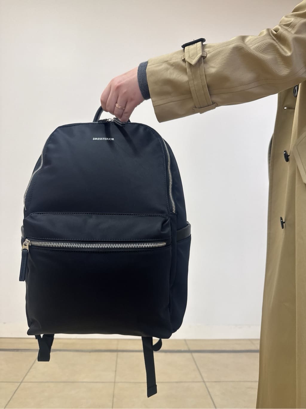 なかもとあきさんの「DRESSTERIOR｜◆【撥水/透湿素材】コットンギャバジントレンチコート」を使ったコーディネート
