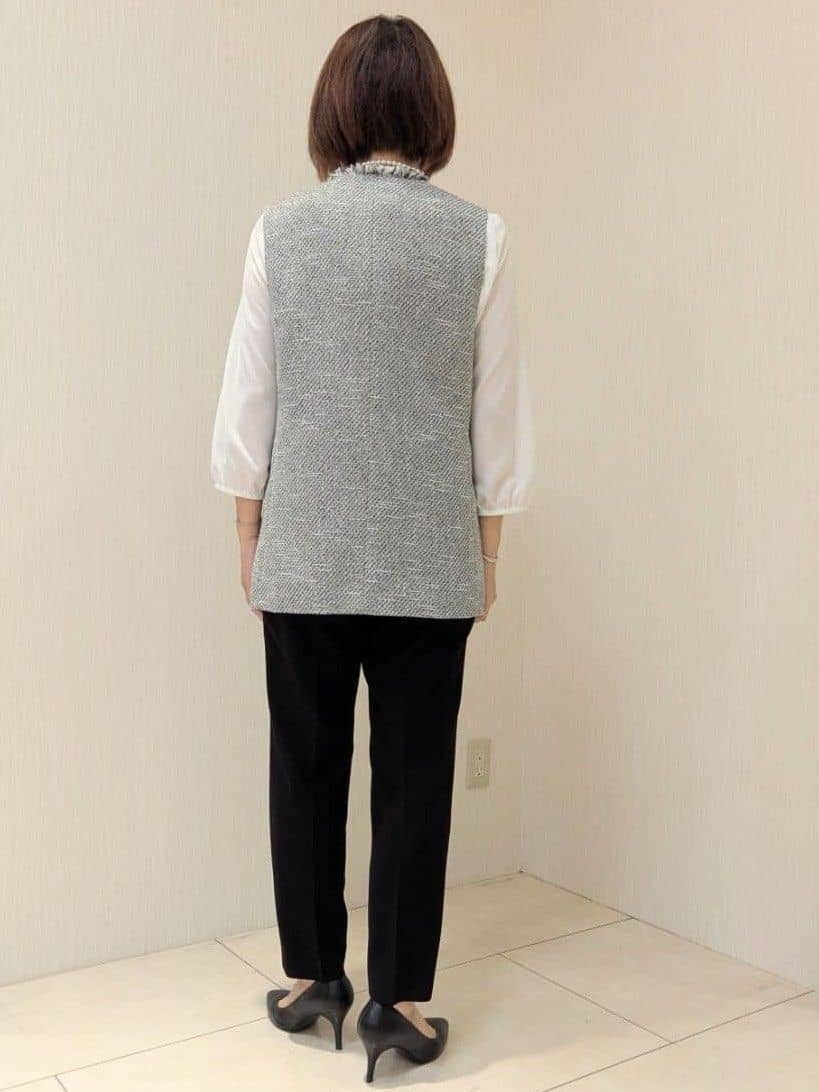 u-macoさんの「UNTITLED｜【オンオフ使える】スラブツイード ジレ」を使ったコーディネート
