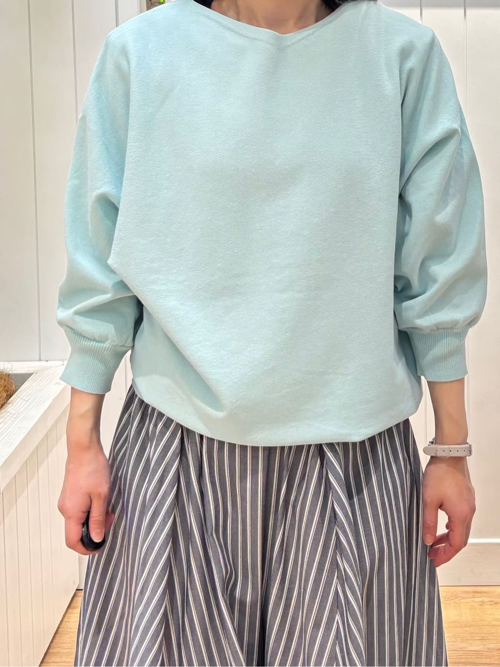 OKADAさんの「Dessin｜【洗える】後ろボタンニットプルオーバー七分袖」を使ったコーディネート