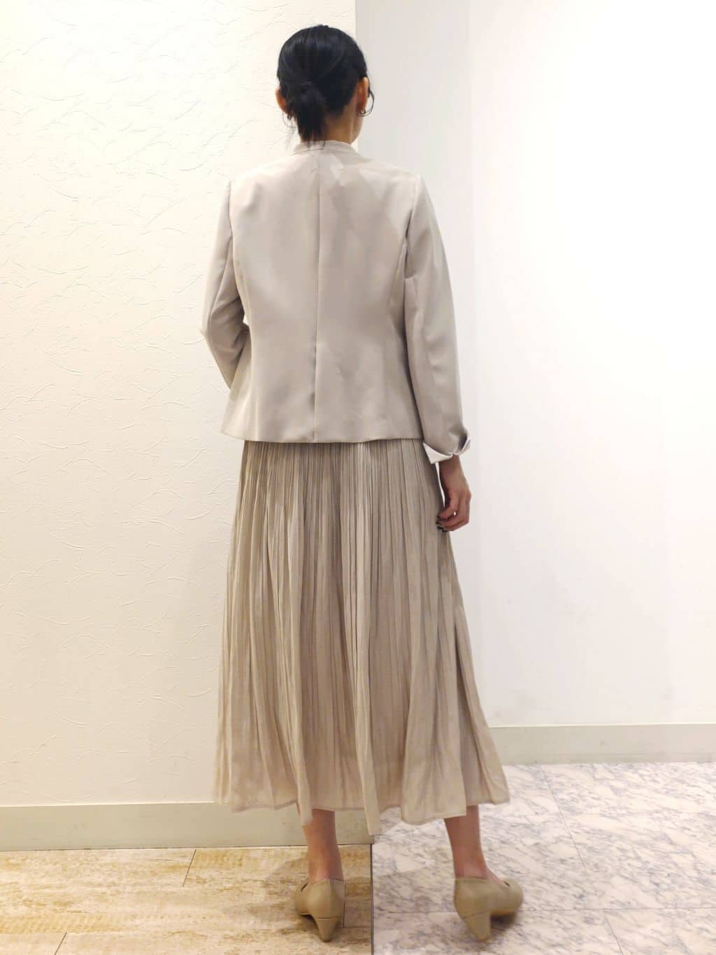 ケイさんの「grove｜【マシンウォッシュ／防シワ/SS-3L】ストレッチノーカラージャケット」を使ったコーディネート