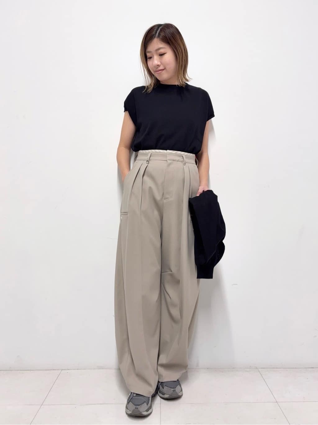 Nishijimaさんの「DRESSTERIOR｜【ウォッシャブル】コットンシルク カーディガン」を使ったコーディネート