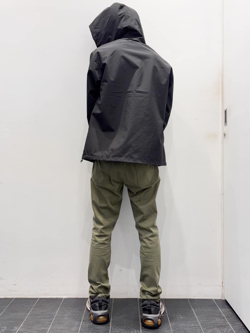 ちびちゃんさんの「THE SHOP TK｜【季節の変わり目に最適】ナイロンマウンテンパーカ  防風/洗濯機OK」を使ったコーディネート