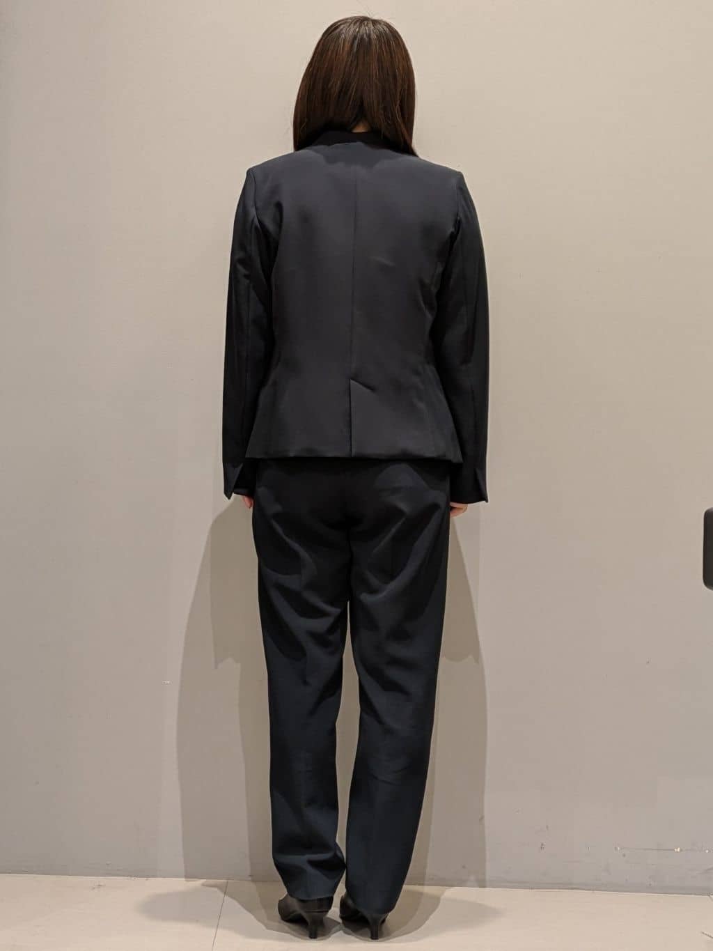 yukaさんの「THE SHOP TK｜【通勤スタイルに】ダブルクロス ノーカラージャケット/セットアップ可」を使ったコーディネート