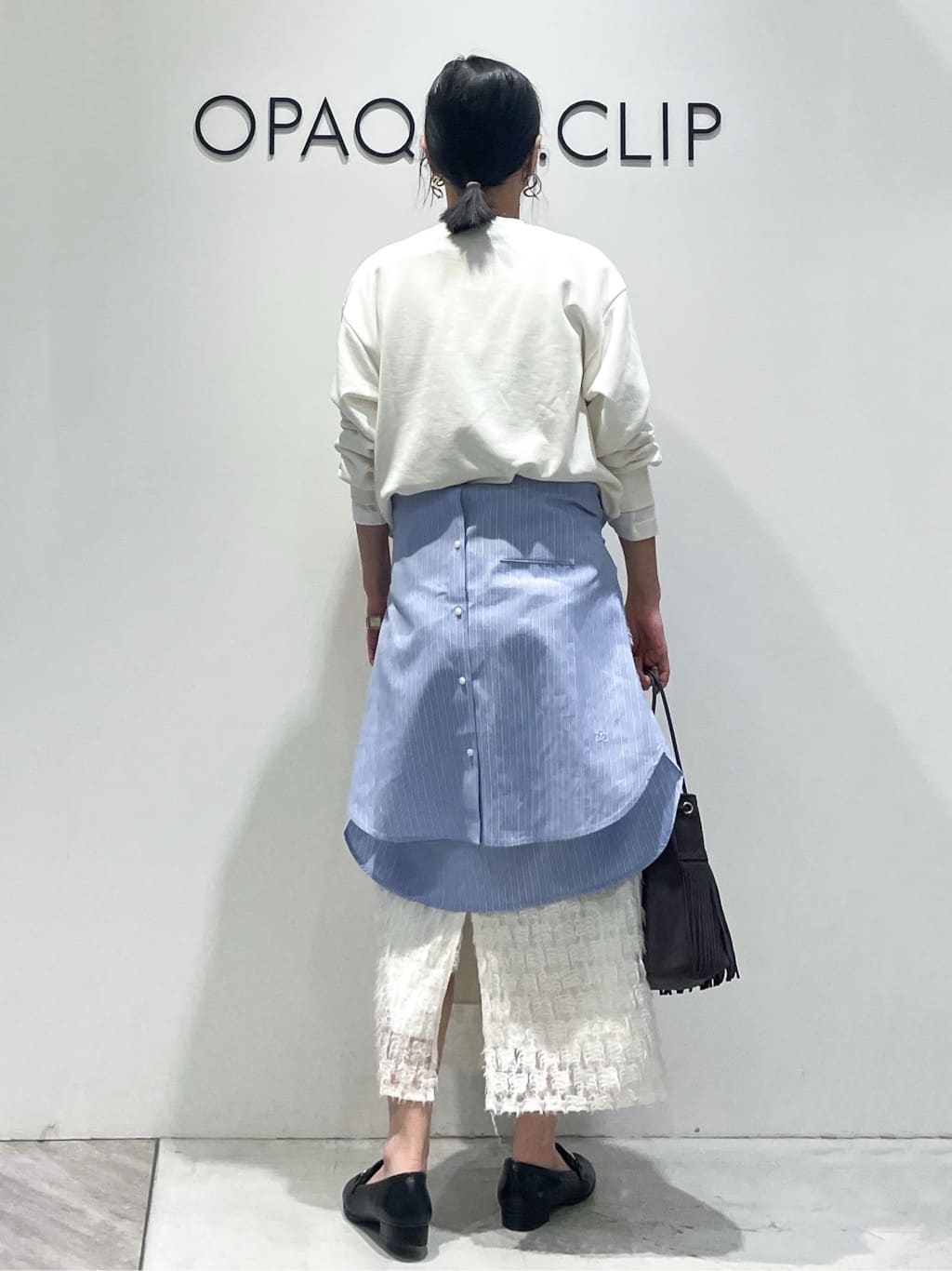 あいさんの「OPAQUE.CLIP｜ロゴ刺繍裏毛トップス【洗濯機OK】」を使ったコーディネート