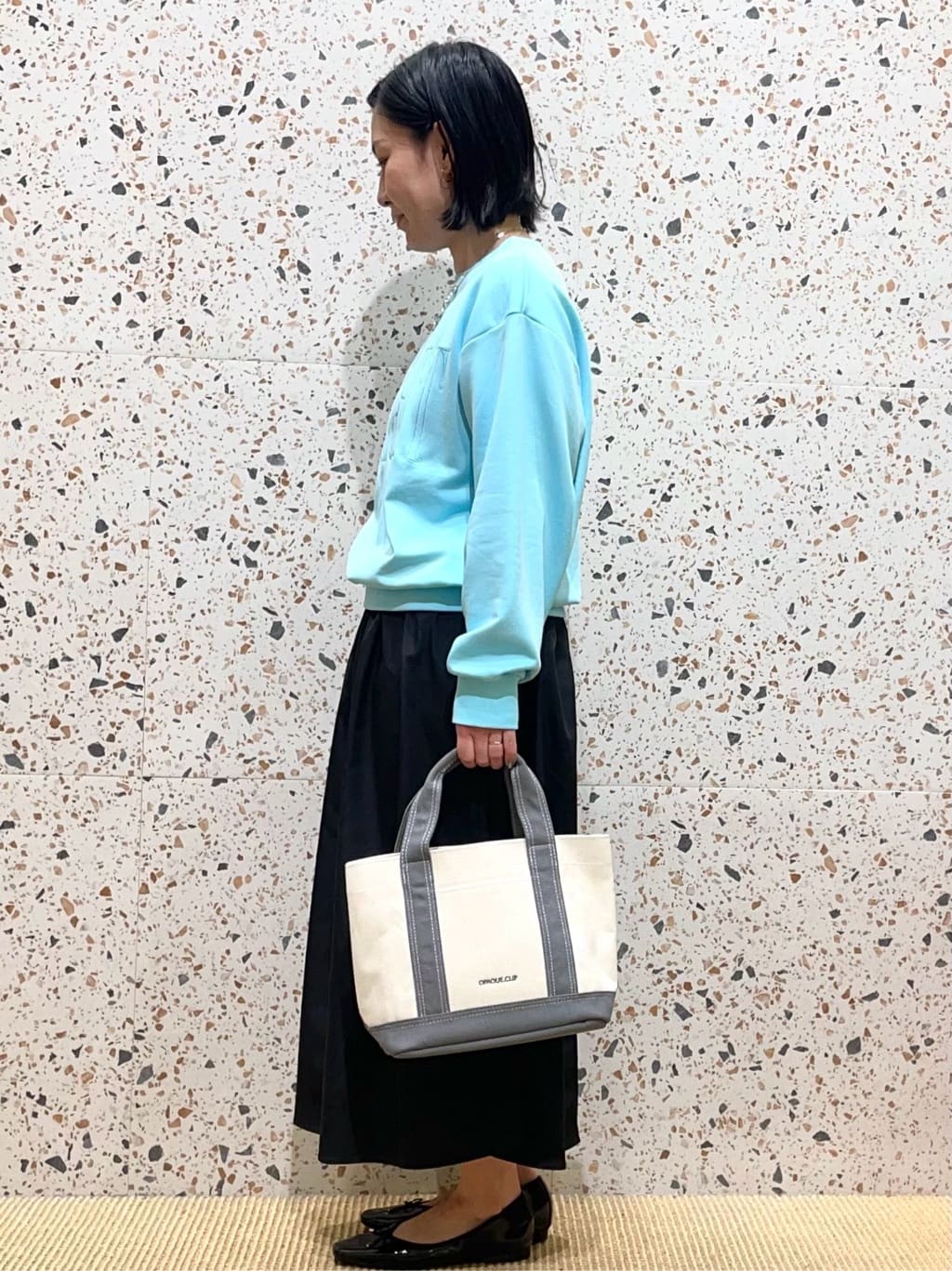 シゲリさんの「OPAQUE.CLIP｜ロゴ刺繍裏毛トップス【洗濯機OK】」を使ったコーディネート