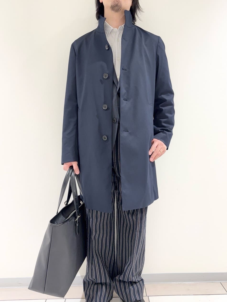 及川さんの「TAKEO KIKUCHI｜撥水ツイル スタンドカラー コート」を使ったコーディネート