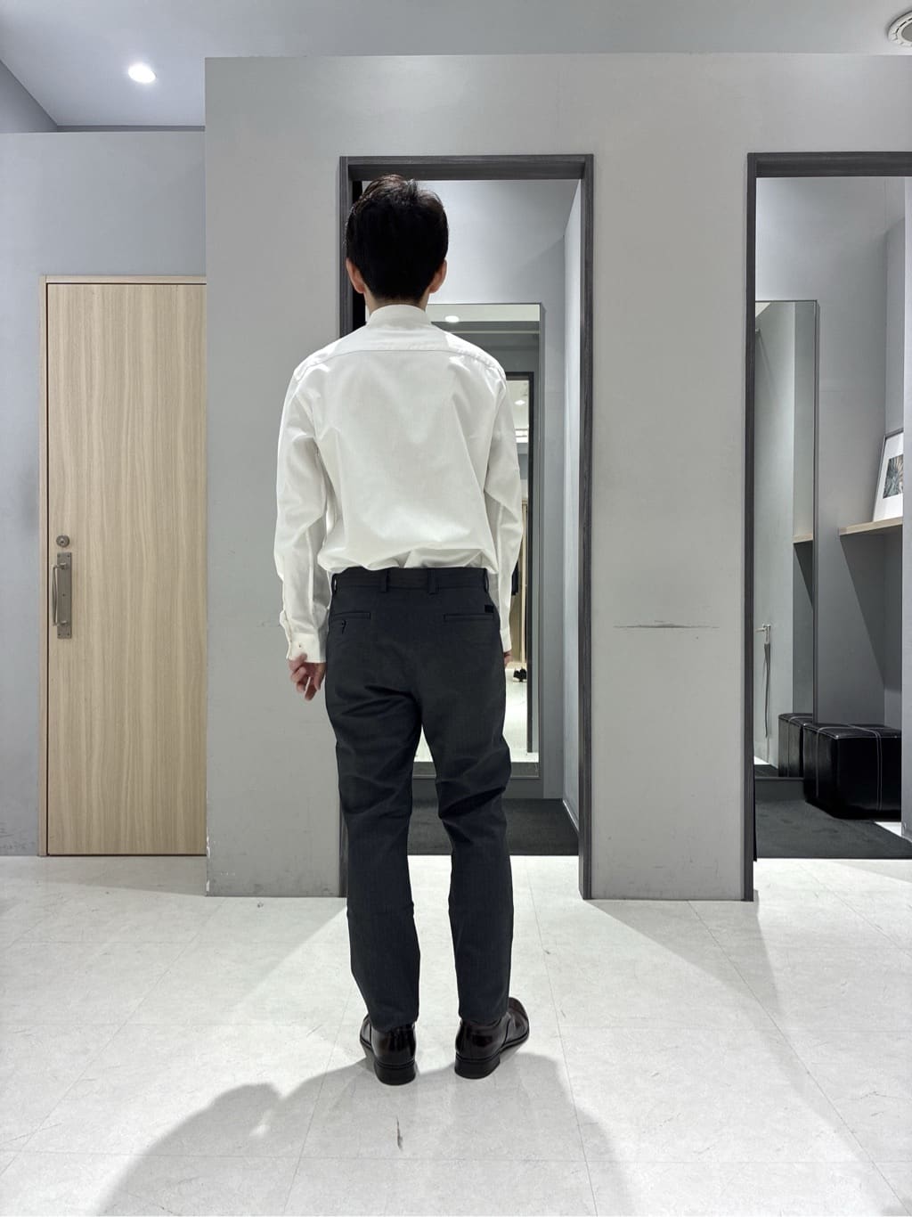 わいずみさんの「TAKEO KIKUCHI｜【ON／OFF兼用】CARREMANファブリック ノーカラージャケット」を使ったコーディネート
