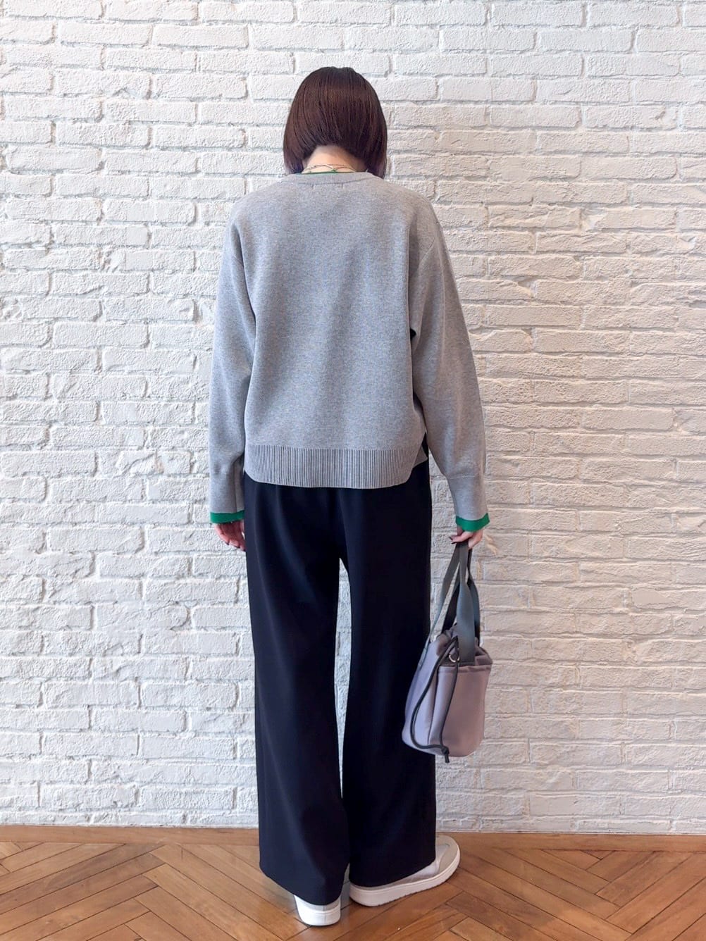 𝐜𝐡𝐢𝐤𝐚さんの「SHOO･LA･RUE｜【Lee別注／撥水】巾着ショルダーバッグ」を使ったコーディネート
