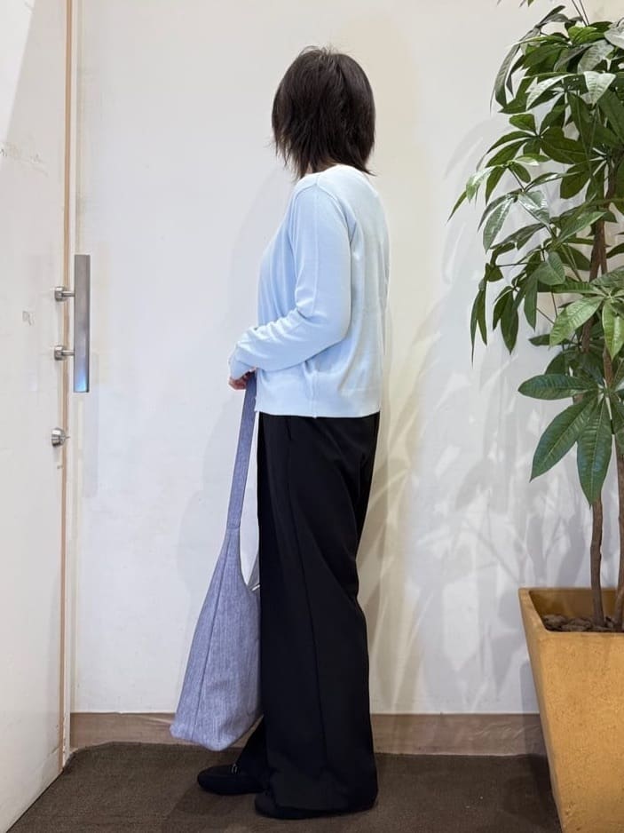 misakiさんの「SHOO･LA･RUE｜【洗濯機可/S-LL/アンサンブル可】すっきりと好印象 配色クルーネックニット」を使ったコーディネート