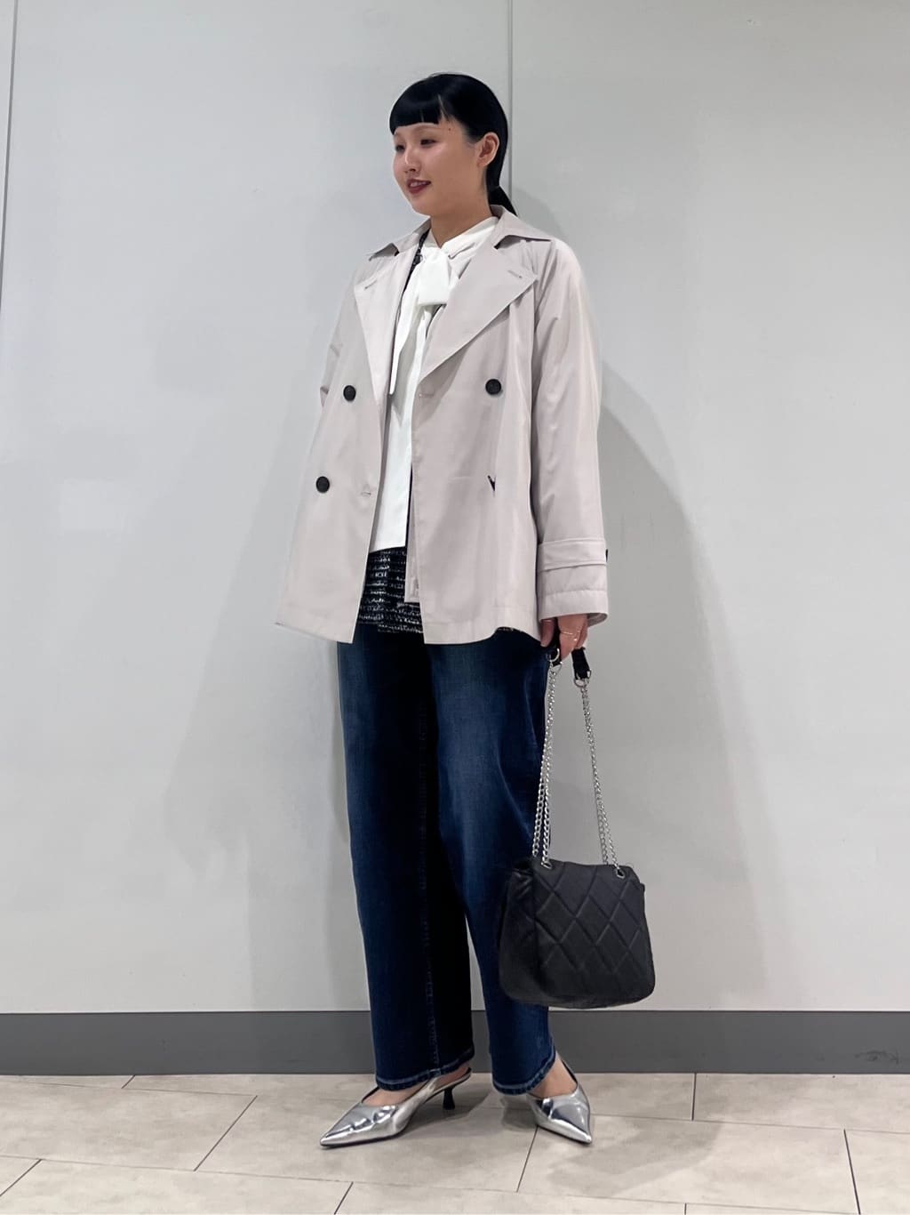hasuさんの「INDIVI｜【撥水／UVケア／2WAY】超軽量ライナー付ライトトレンチコート」を使ったコーディネート