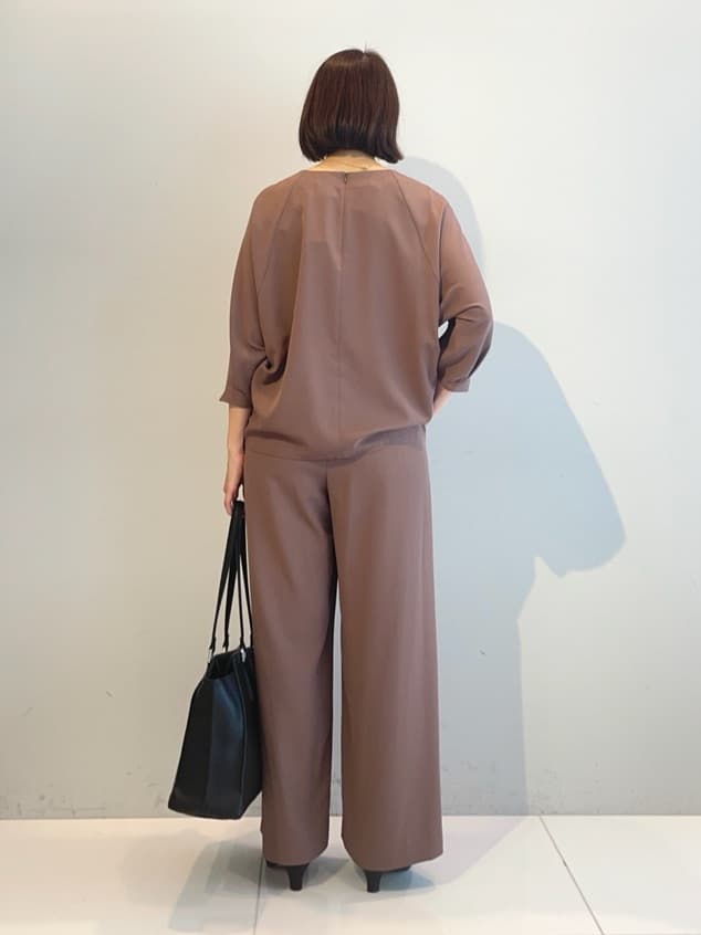 murayamaさんの「INDIVI｜【接触冷感／透湿／着る日傘】イージーワイドパンツ」を使ったコーディネート