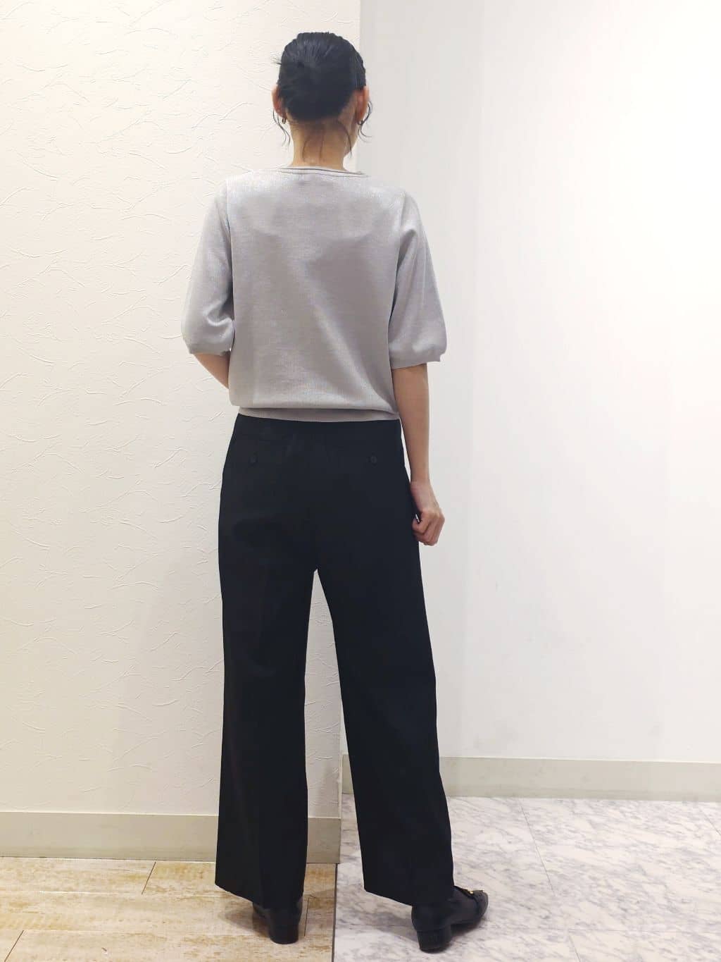 ケイさんの「grove｜【シリーズ累計36万枚/UVカット・ひんやり・洗濯機OK】やわらかドライタッチ 五分袖クルーネックニ」を使ったコーディネート