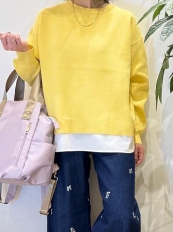 misakiさんの「SHOO･LA･RUE｜【洗濯機可/S-LL】フラワー刺繍が女性らしさをプラス バギーデニムパンツ」を使ったコーディネート