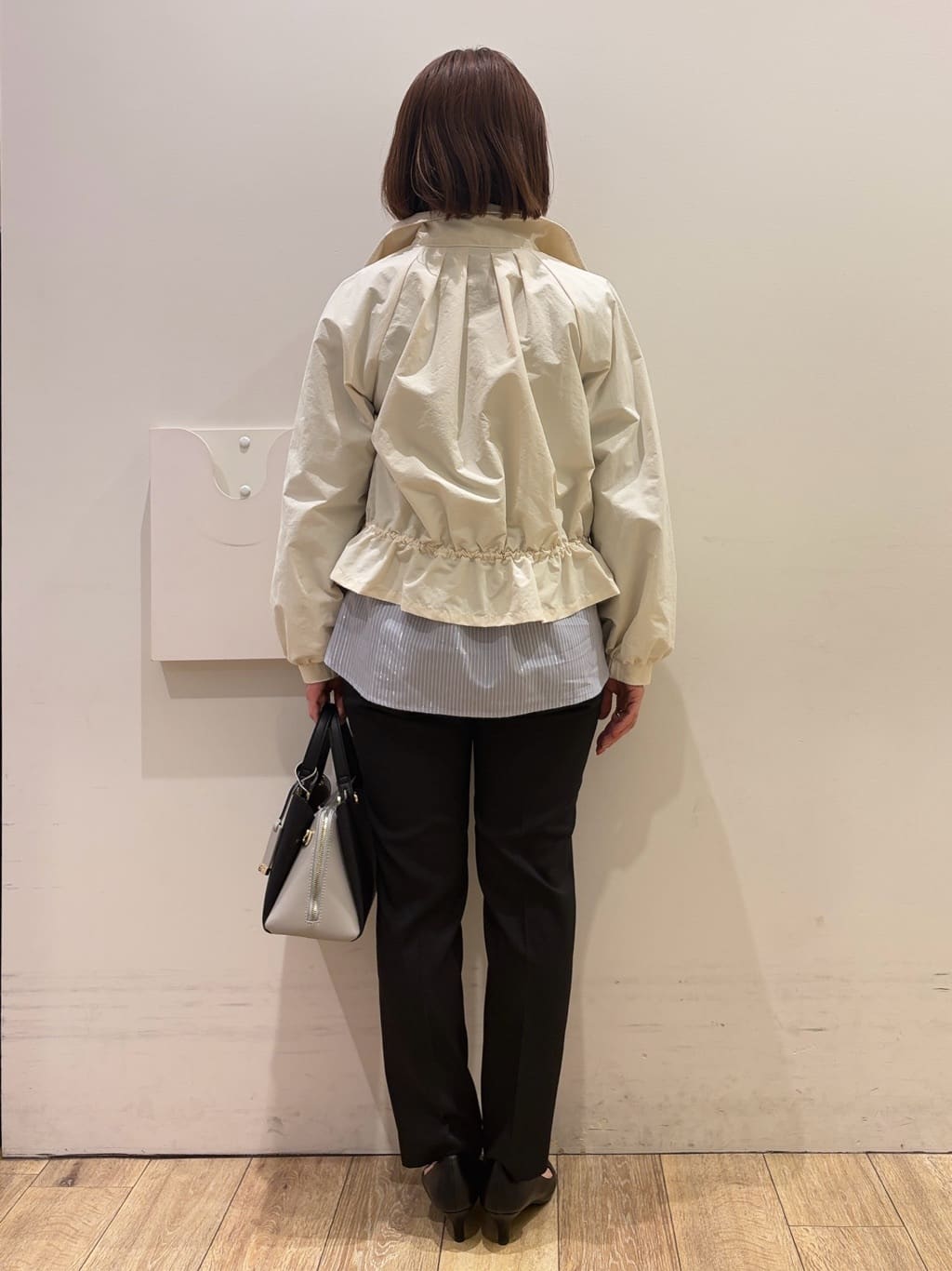 YUKOさんの「index｜フリルキーネックシャツ【洗濯機OK／イージーアイロン／防シワ】《XS～LL／7col》」を使ったコーディネート