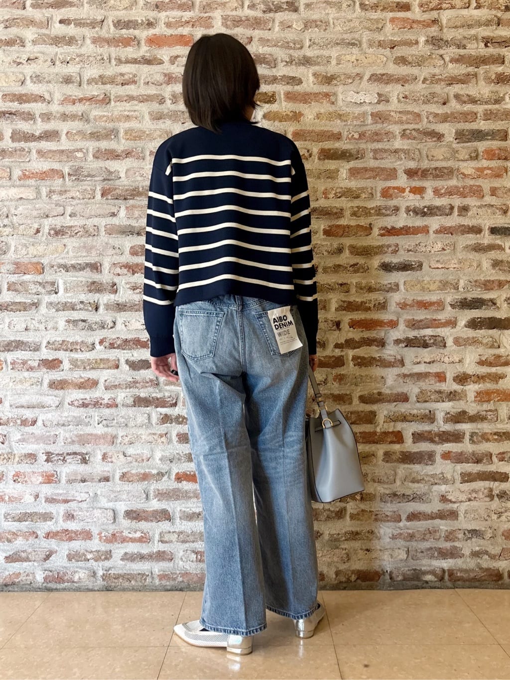 しばさんの「THE SHOP TK｜【羽織るだけでこなれ感を演出】デニム切替カーディガン」を使ったコーディネート