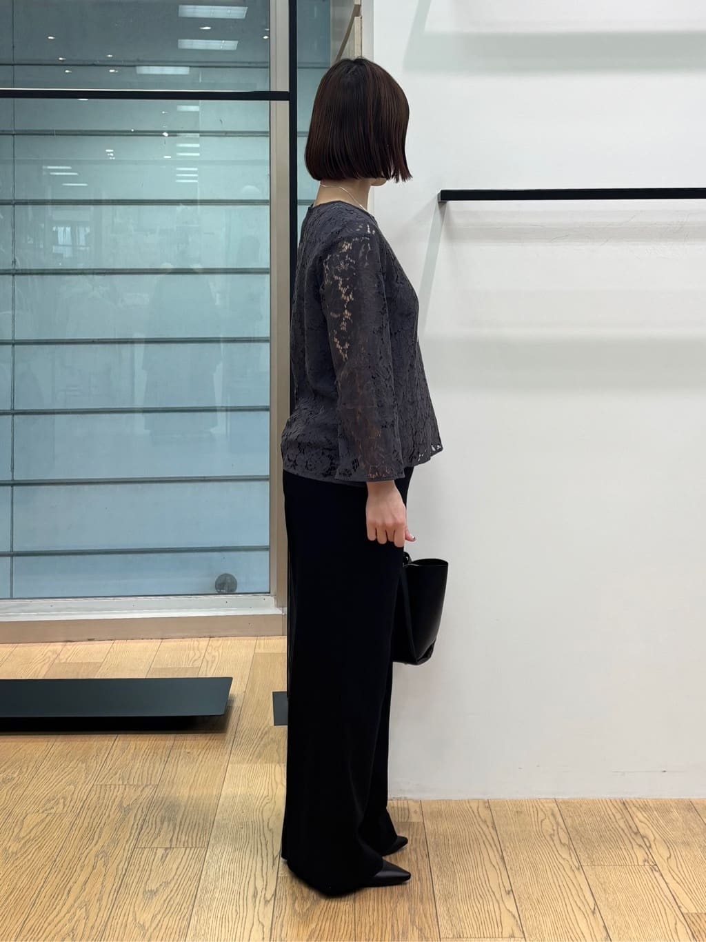 asamiさんの「INDIVI｜【褒められパンツ／ウール混】ウォームウール ワイドパンツ」を使ったコーディネート