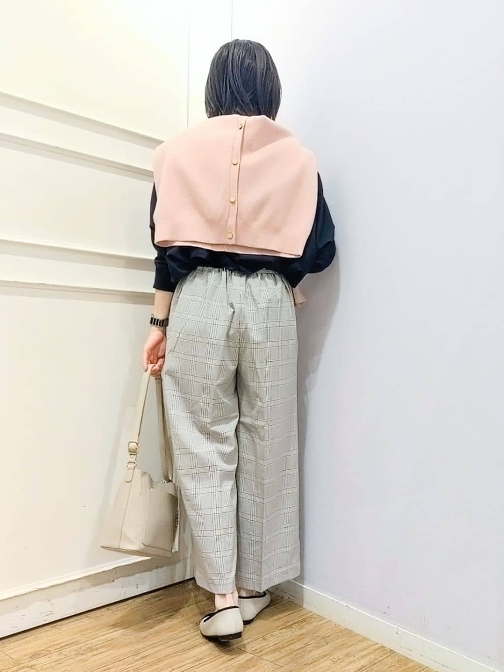 miomioさんの「SHOO･LA･RUE｜【着丈選べる/体型カバー/洗濯機可】さらさらとろん ドルマンブラウス」を使ったコーディネート