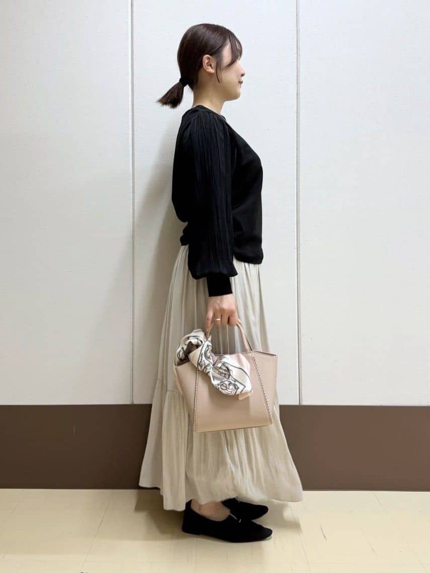 Rikoさんの「INDIVI｜【洗える／華やか】袖プリーツニット」を使ったコーディネート