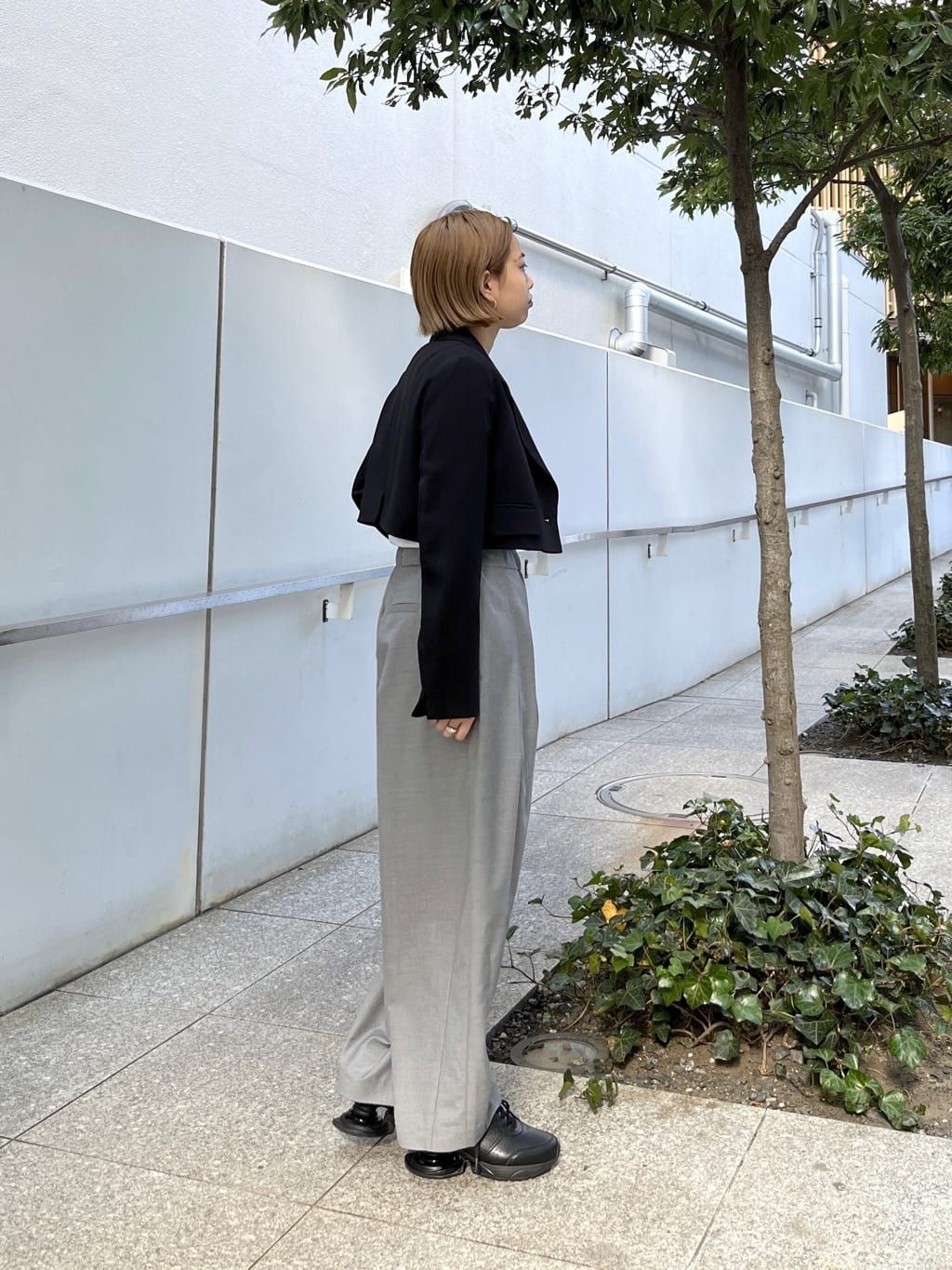 Harukaさんの「INDIVI｜クロップドジャケット」を使ったコーディネート